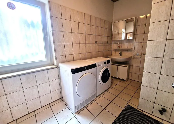 Worker's In Lägenhet